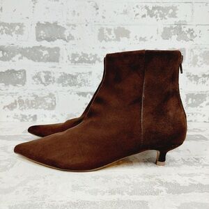 NEW Tahari Barbie Ankle Boots Women 7.5 Brown Faux Suede Kitten Heel C558